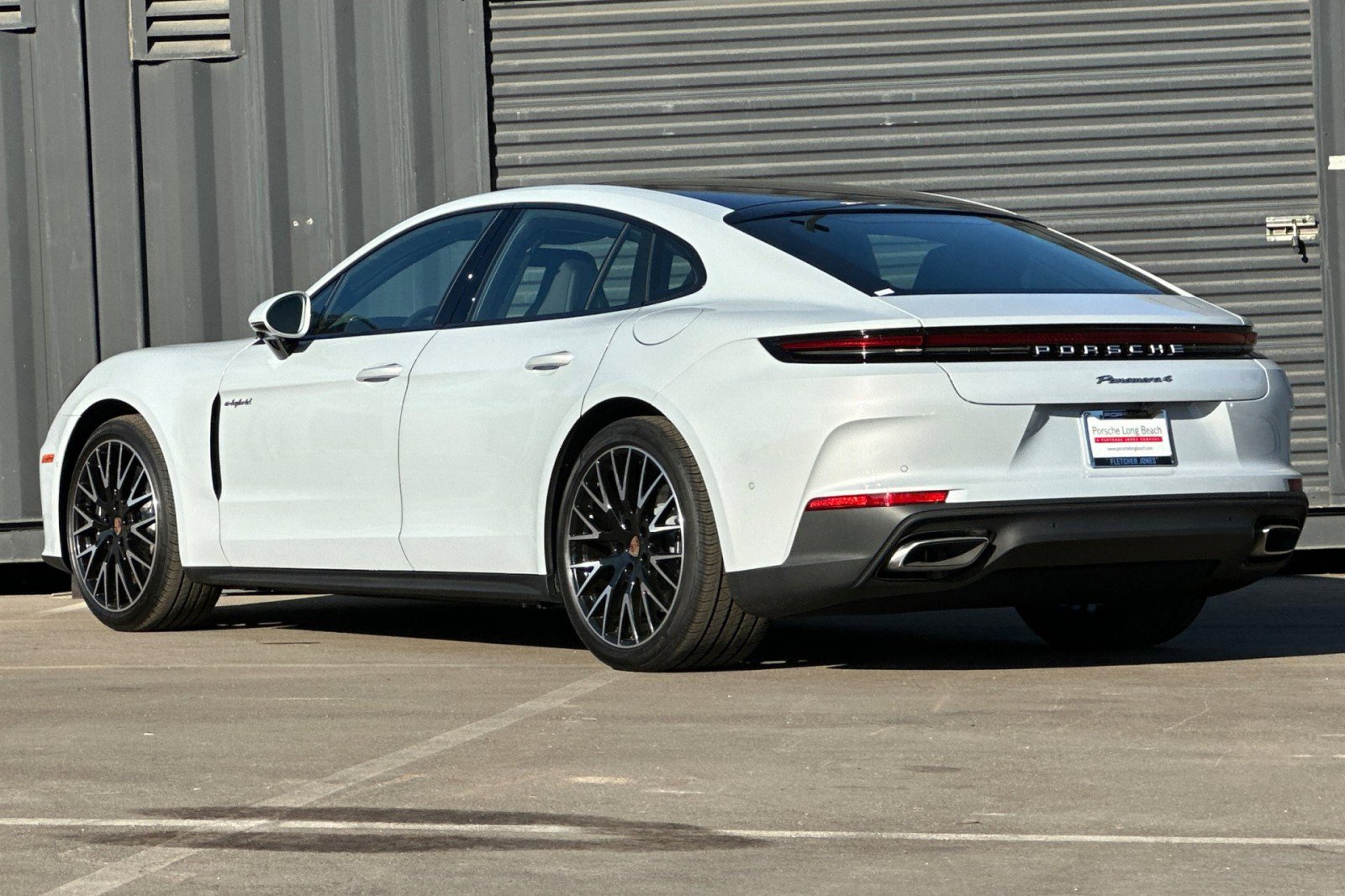 New 2026 Porsche Panamera 4 image 3
