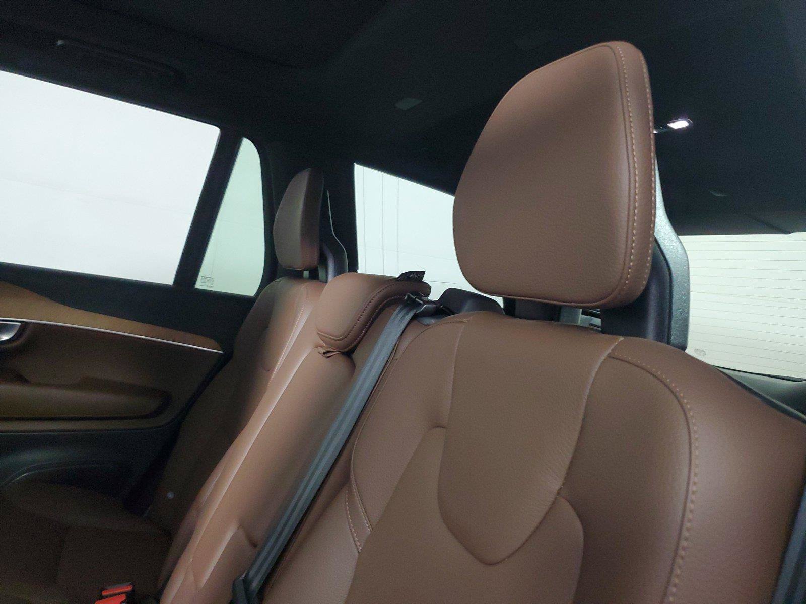 Certified 2024 Volvo XC90 T8 Plus AWD/4WD image 13