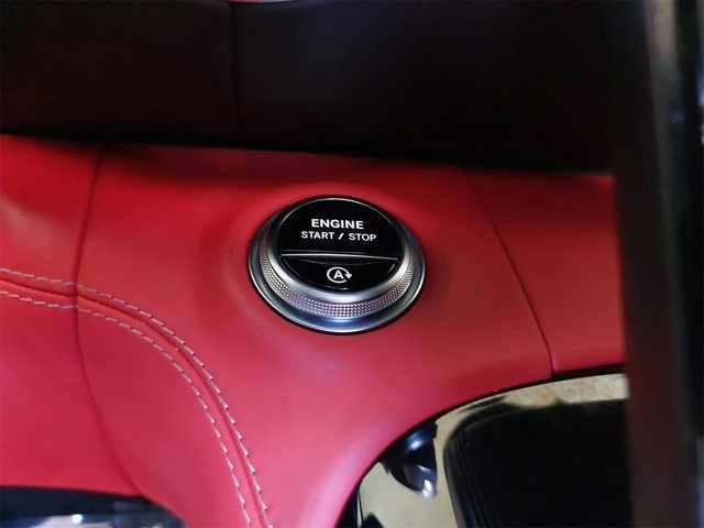 Used 2022 Mercedes-Benz SL 63 AMG 4MATIC w/ Driver Assistance Package image 30