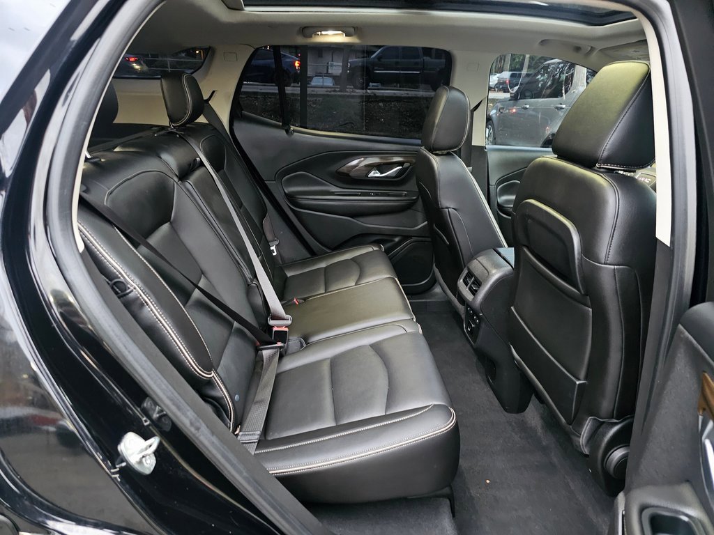 Used 2018 GMC Terrain Denali w/ Advanced Safety Package image 27