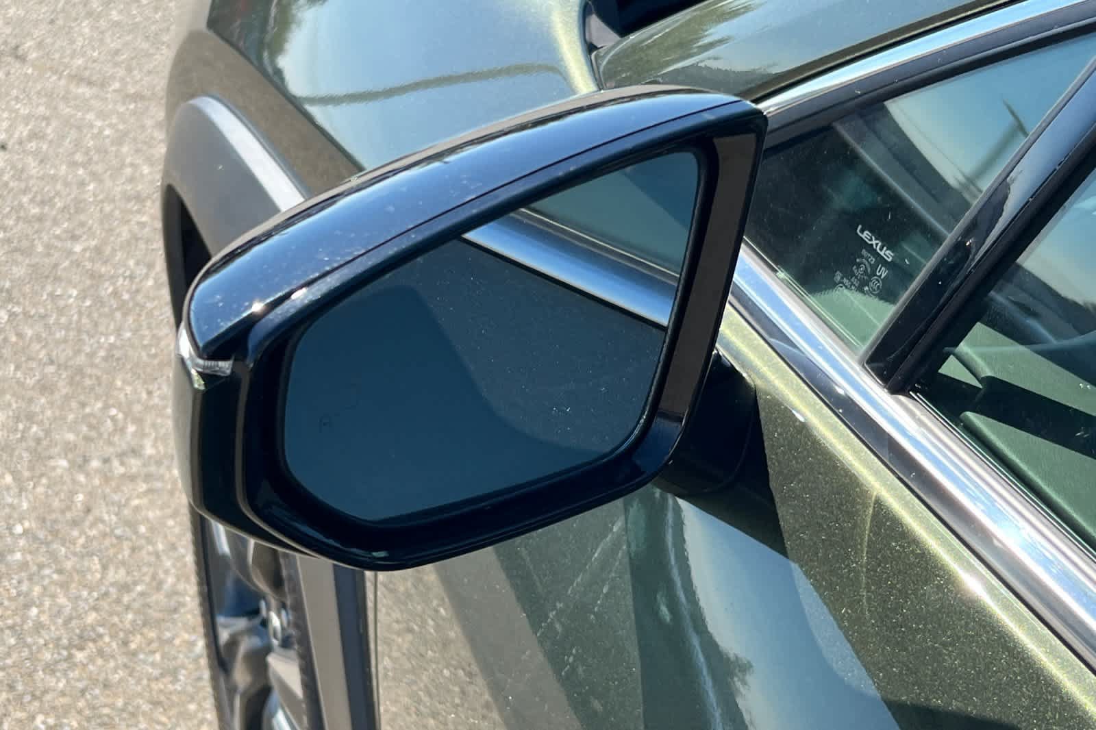Used 2019 Lexus UX 200 w/ Premium Package FWD image 11