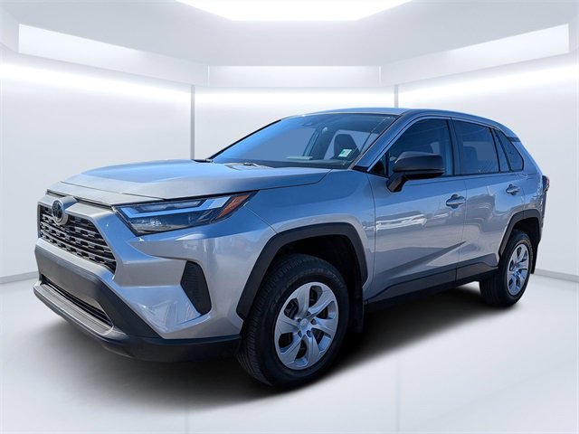 Used 2024 Toyota RAV4 LE image 7