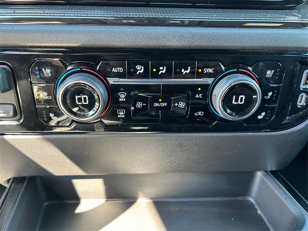 Used 2022 Chevrolet Silverado 1500 ZR2 w/ Technology Package image 27