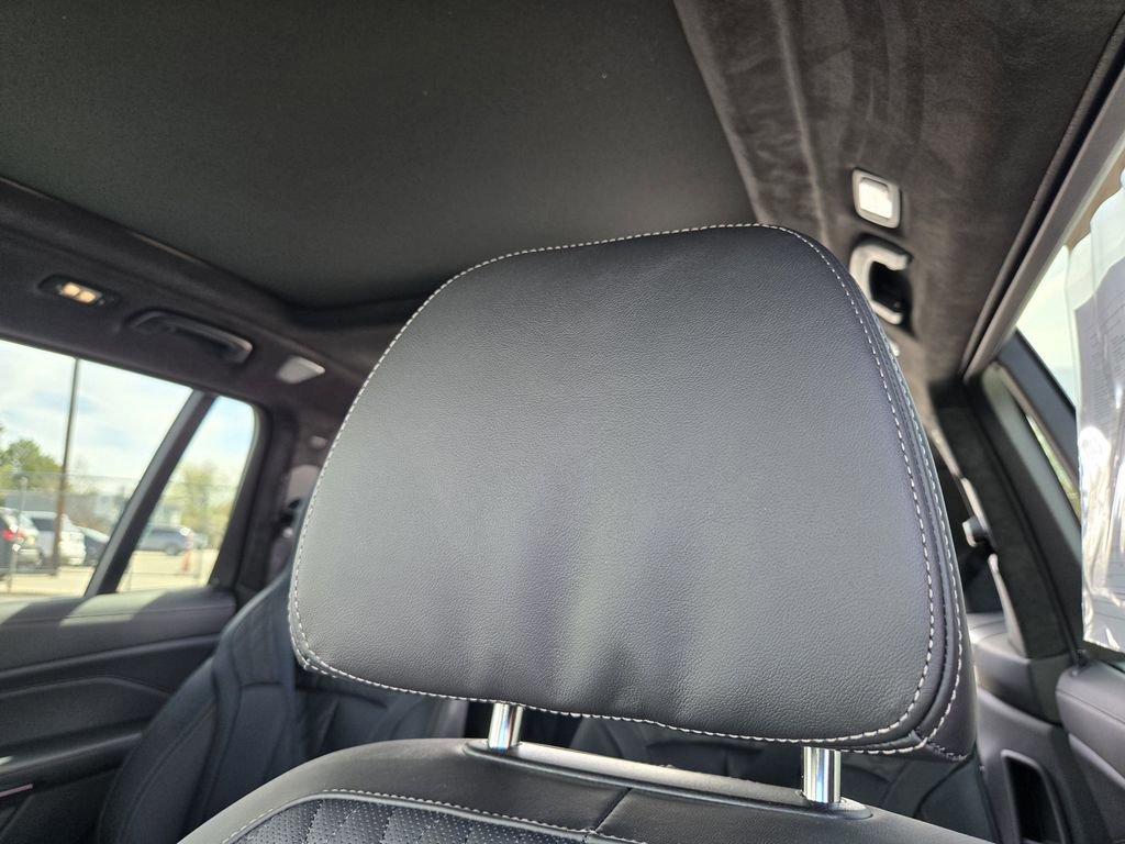 Certified 2026 BMW X7 M60i AWD/4WD image 18