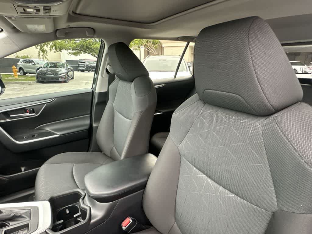Used 2024 Toyota RAV4 XLE w/ Convenience Package FWD image 21