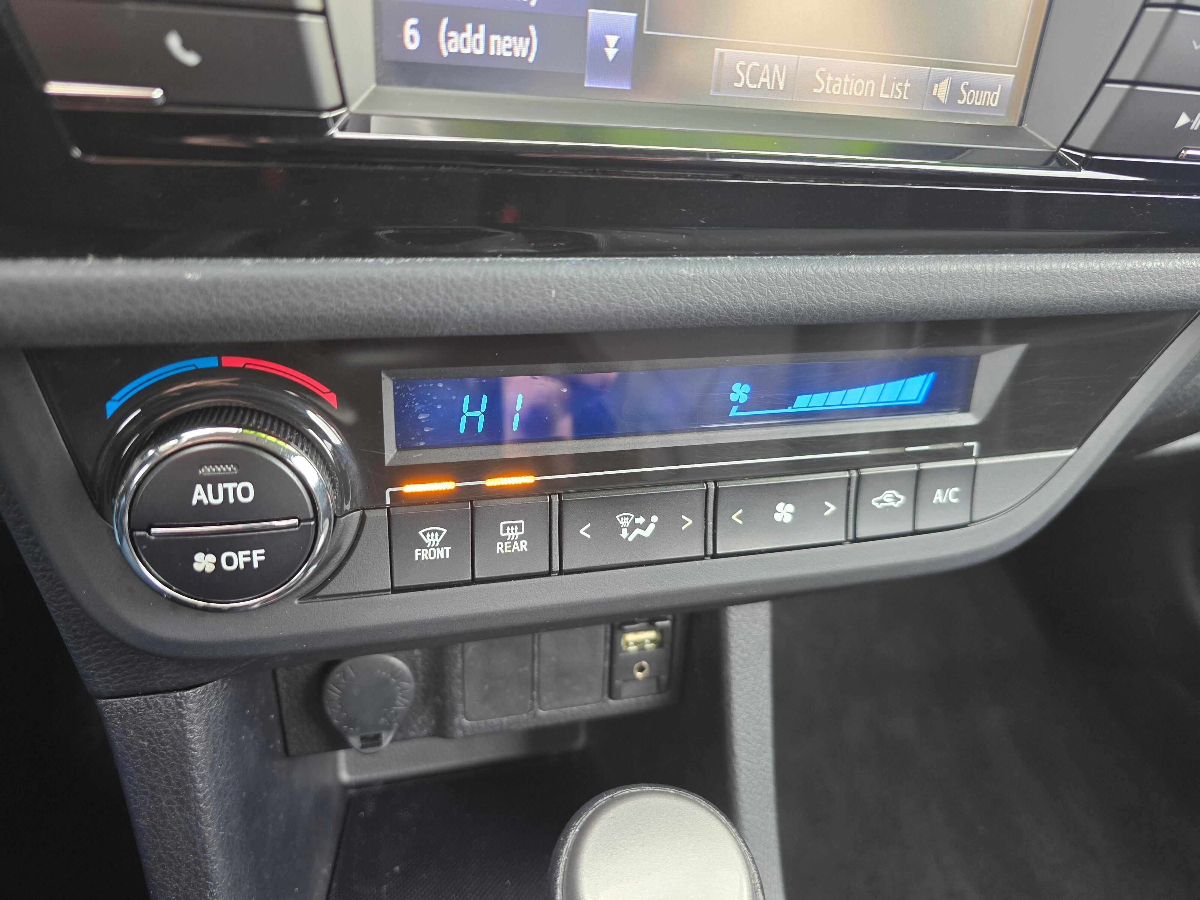 Used 2015 Toyota Corolla S FWD image 17