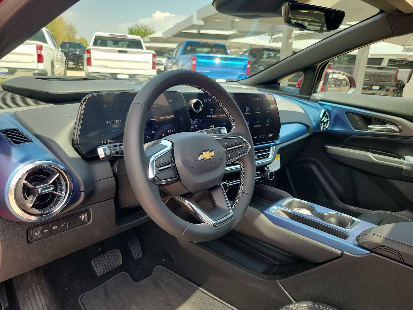 New 2025 Chevrolet Equinox EV LT w/ Convenience Package II FWD image 10