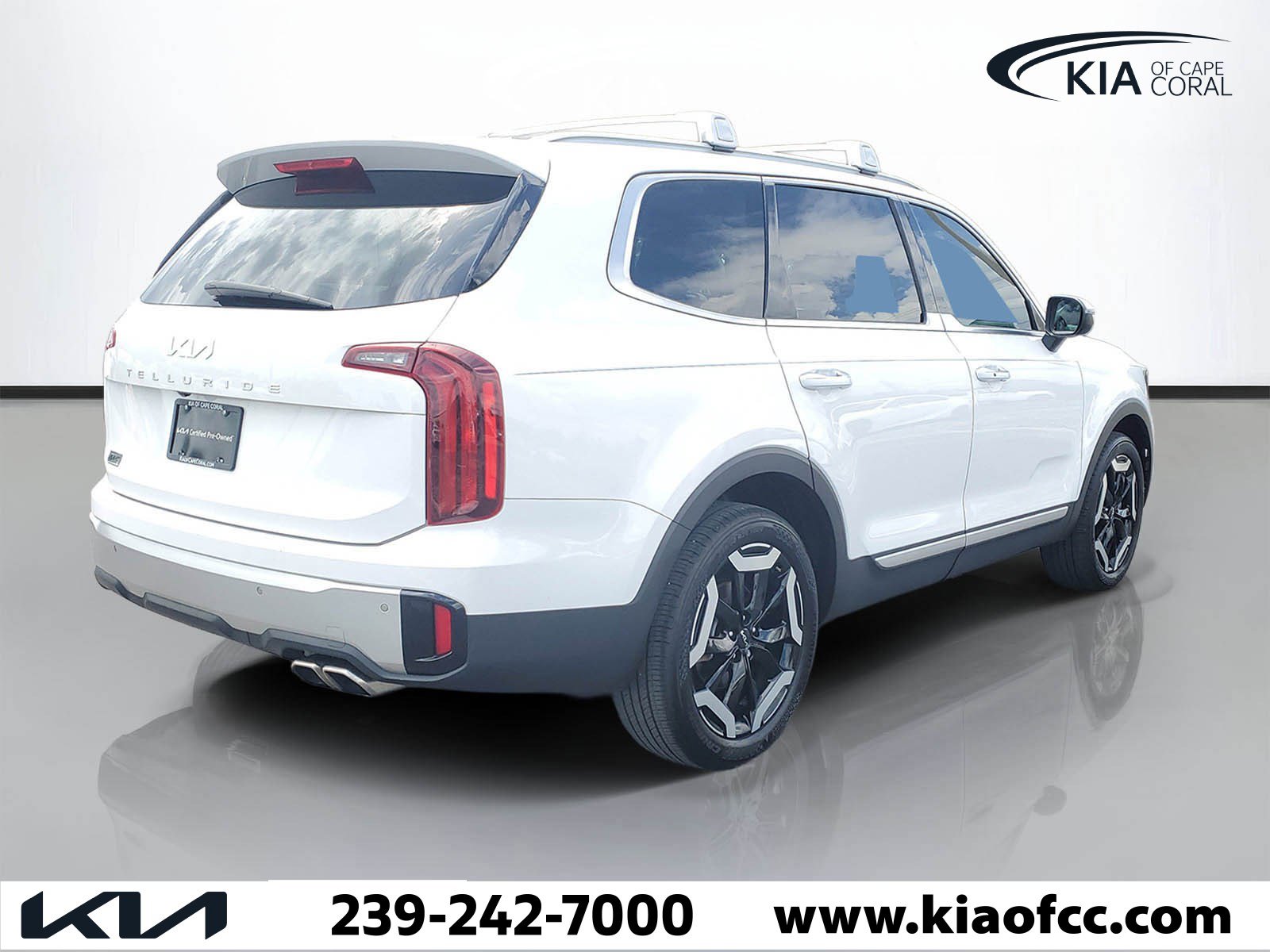 Certified 2023 Kia Telluride S image 4
