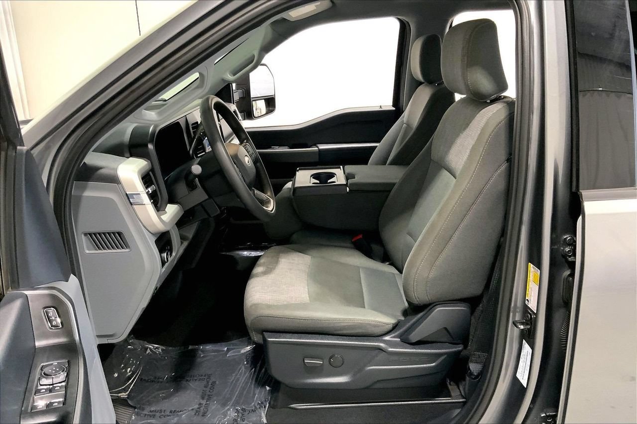 Used 2025 Ford F250 XLT AWD/4WD image 18
