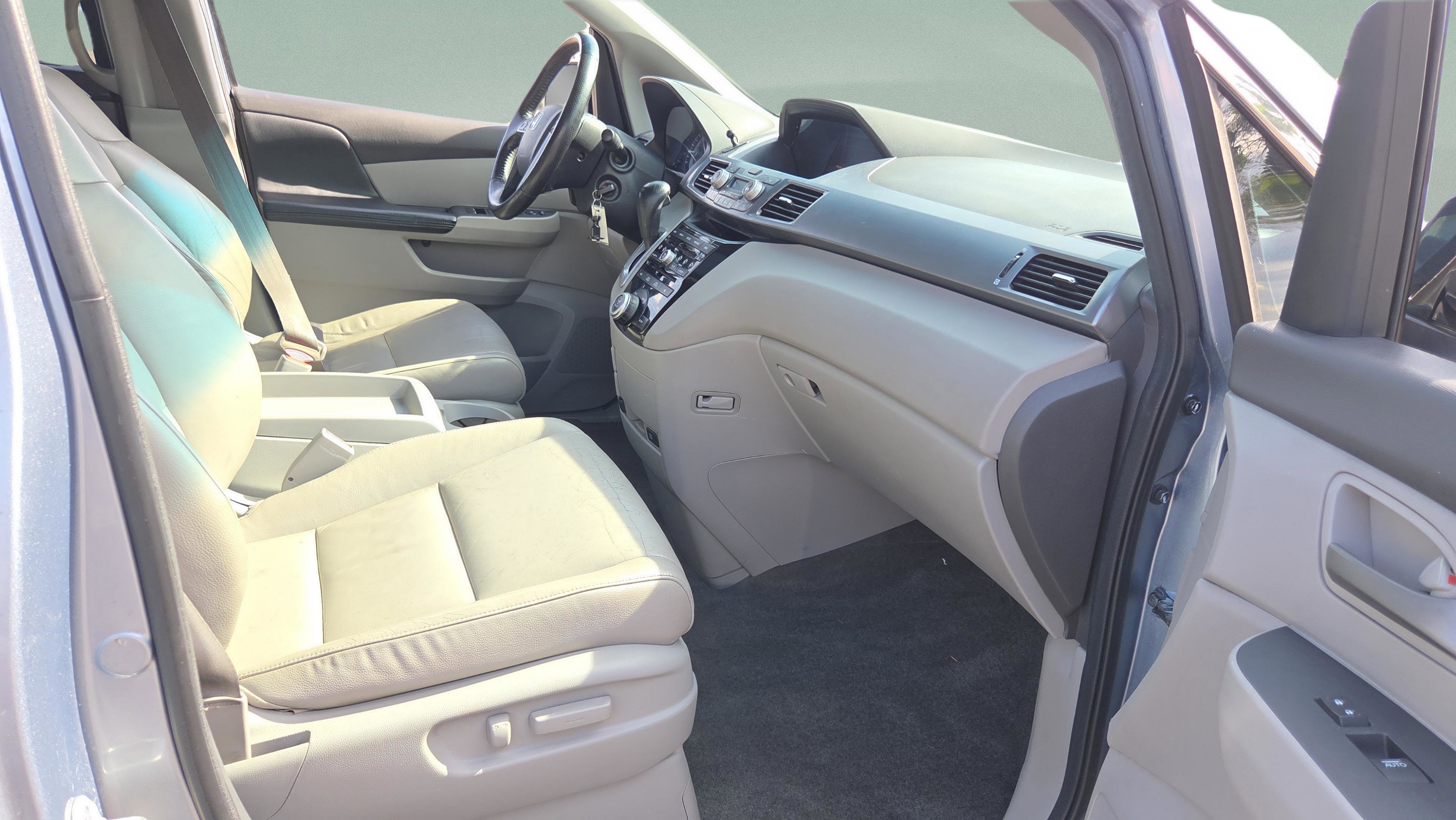 Used 2011 Honda Odyssey EX-L image 17