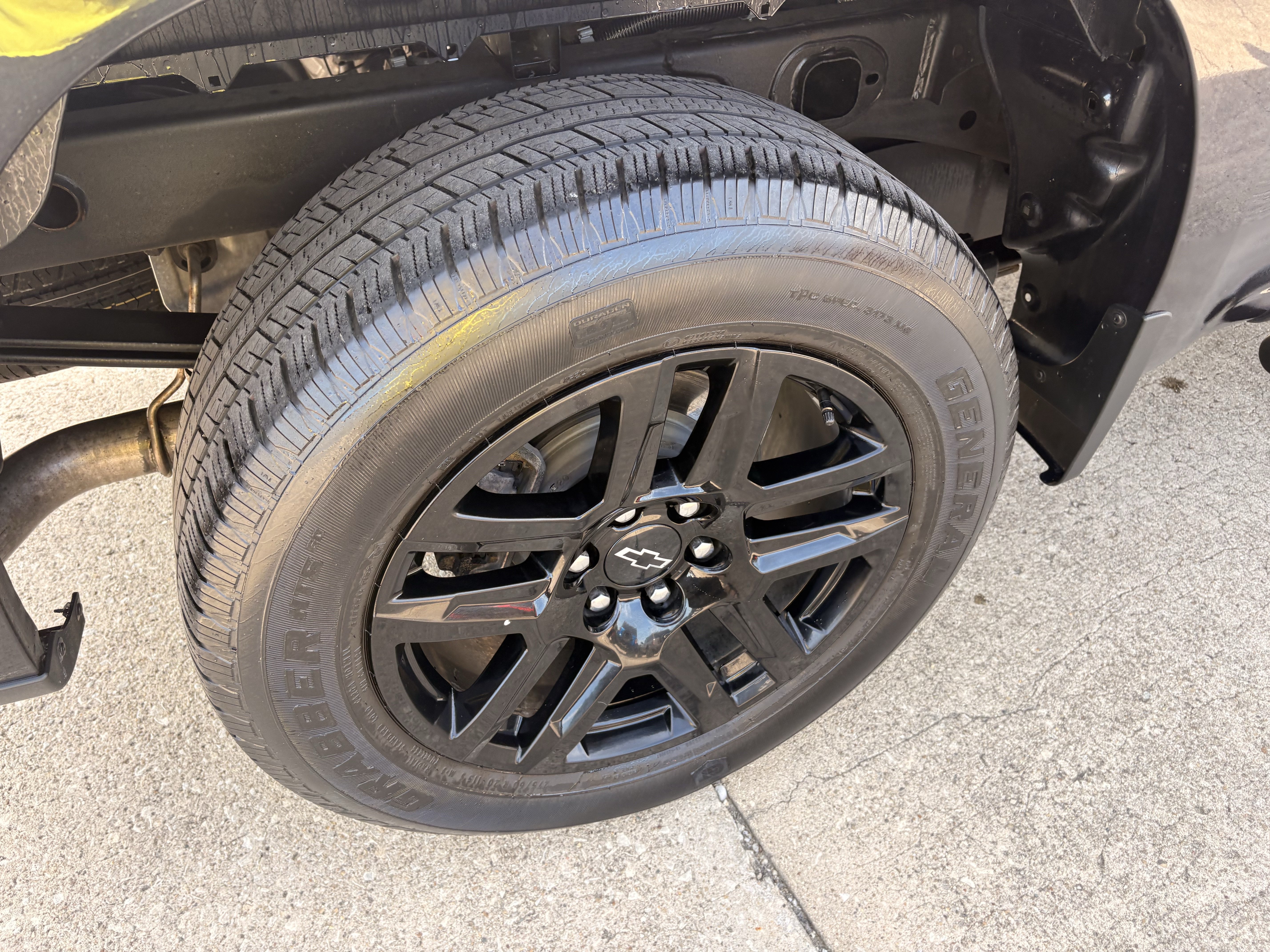 Used 2023 Chevrolet Silverado 1500 RST AWD/4WD image 6