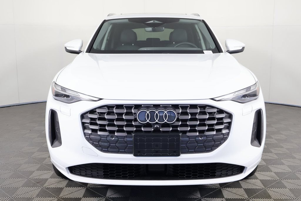 Used 2025 Audi Q5 Premium AWD/4WD image 2