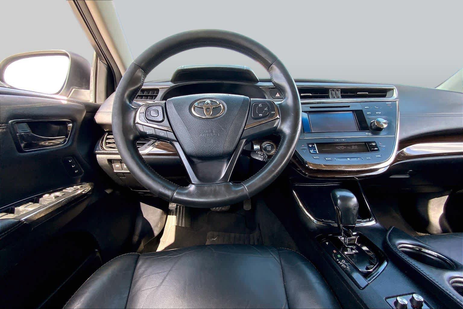 Used 2013 Toyota Avalon XLE Touring FWD image 6