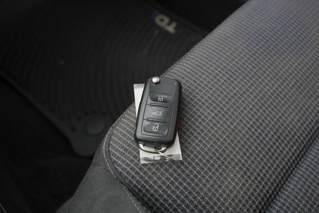 Used 2013 Volkswagen Golf TDI FWD image 44