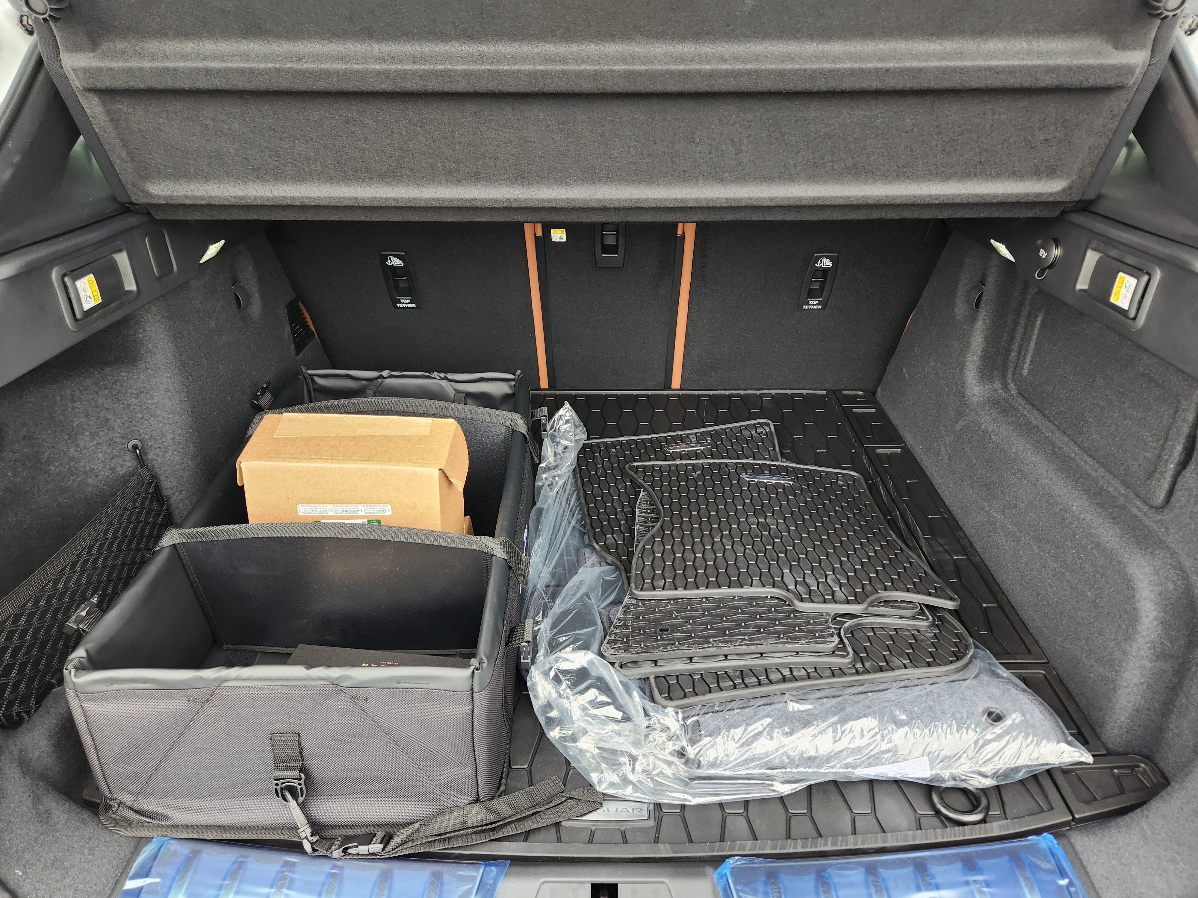 New 2026 Jaguar F-PACE R-Dynamic S image 21