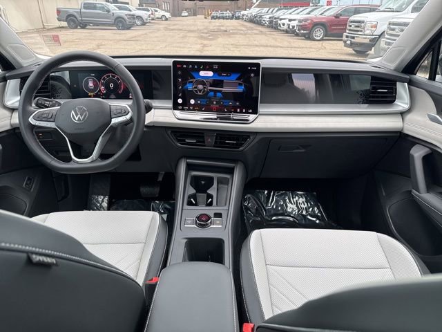 New 2025 Volkswagen Tiguan SE image 51