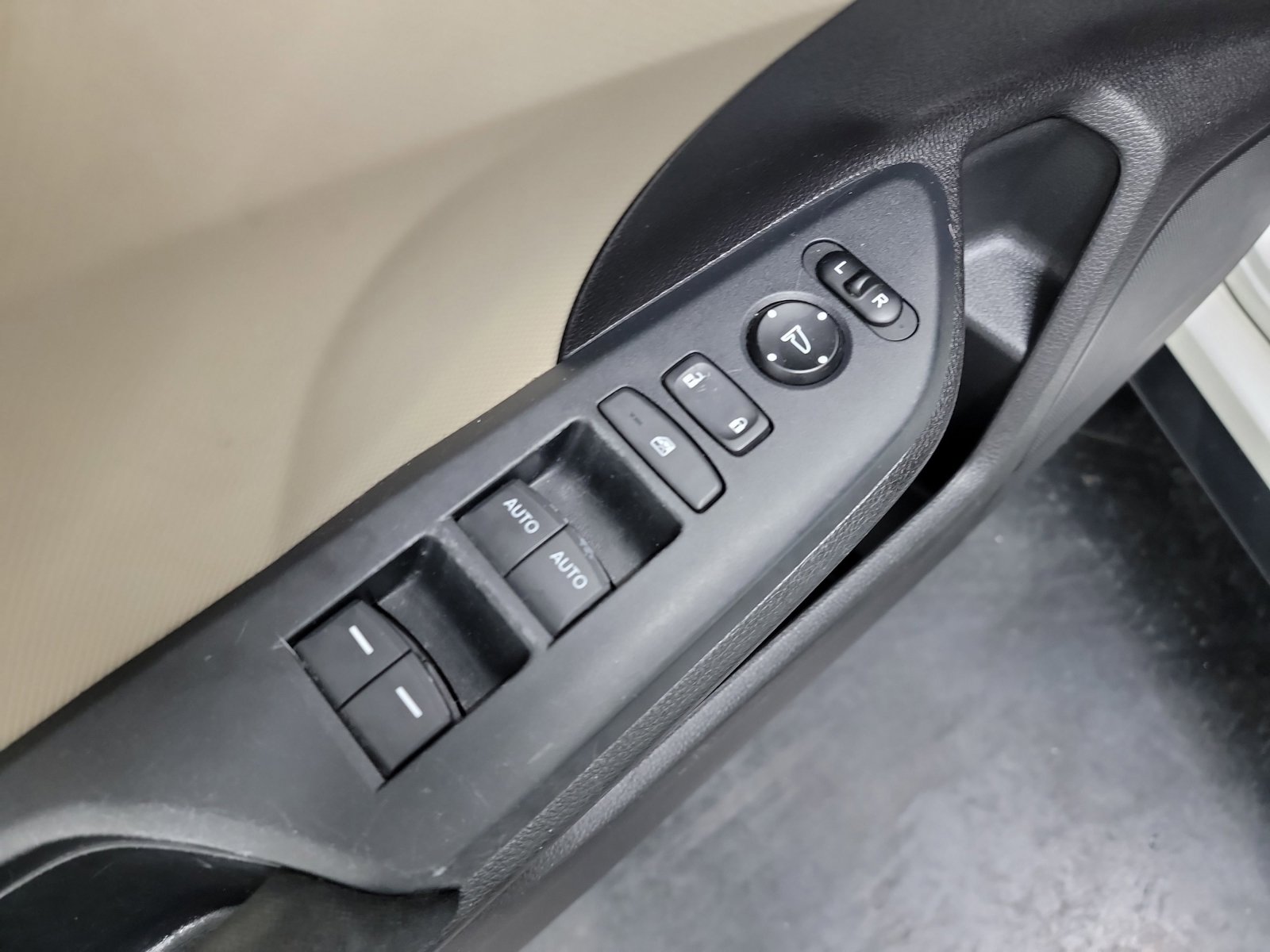 Used 2018 Honda Civic Sport image 17