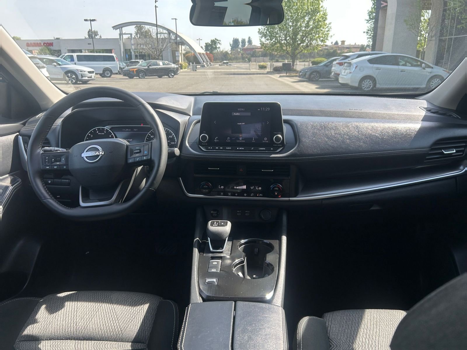 Used 2025 Nissan Rogue SV FWD image 35