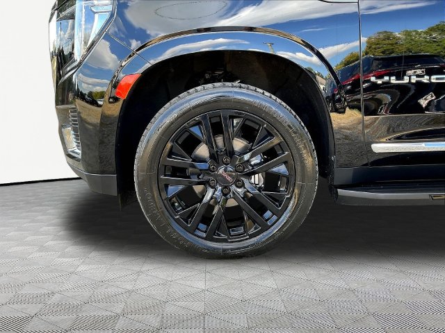 Used 2022 GMC Yukon XL SLT w/ SLT Premium Package AWD/4WD image 35