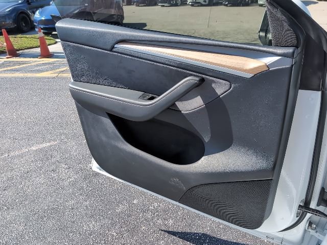 Used 2024 Tesla Model Y Long Range image 20