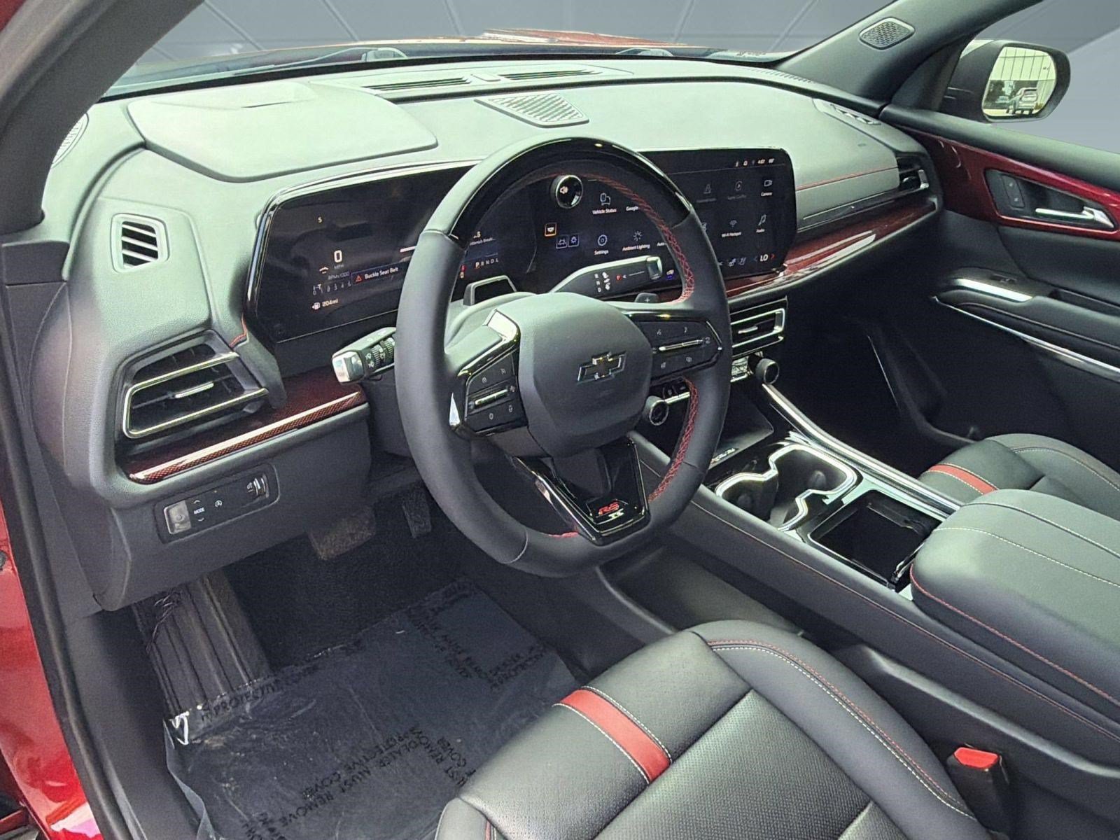 Used 2024 Chevrolet Traverse RS FWD image 4