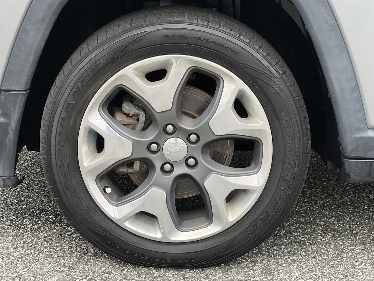 Used 2021 Jeep Compass Limited image 32