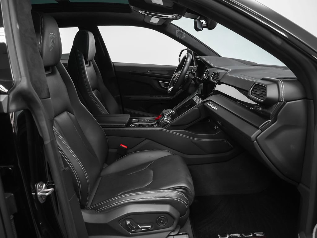 Used 2022 Lamborghini Urus image 22