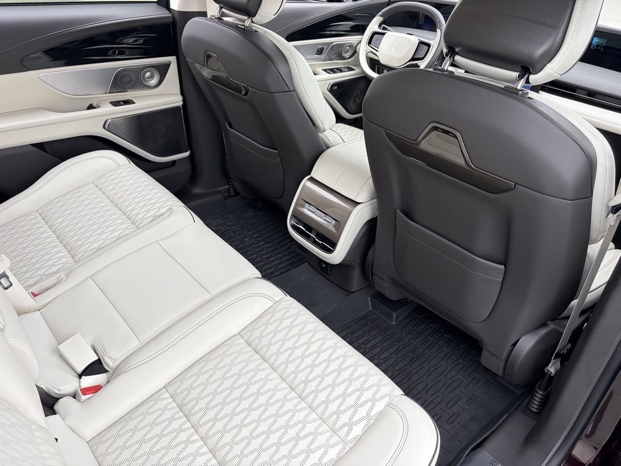 Used 2025 Lincoln Nautilus Black Label AWD/4WD image 14