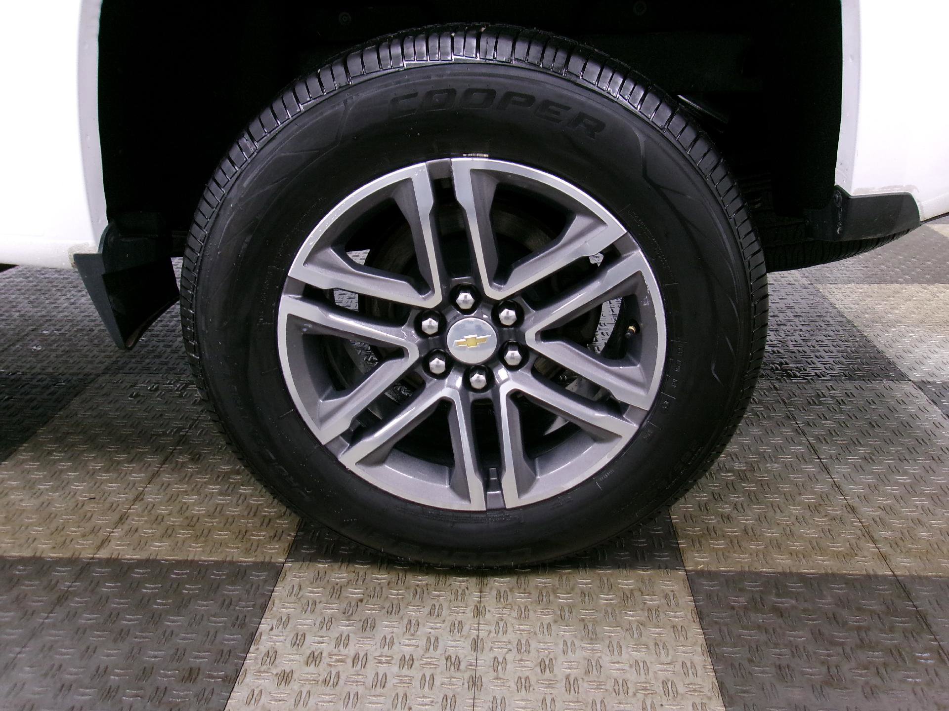 Used 2019 Chevrolet Colorado W/T w/ Custom Special Edition image 14