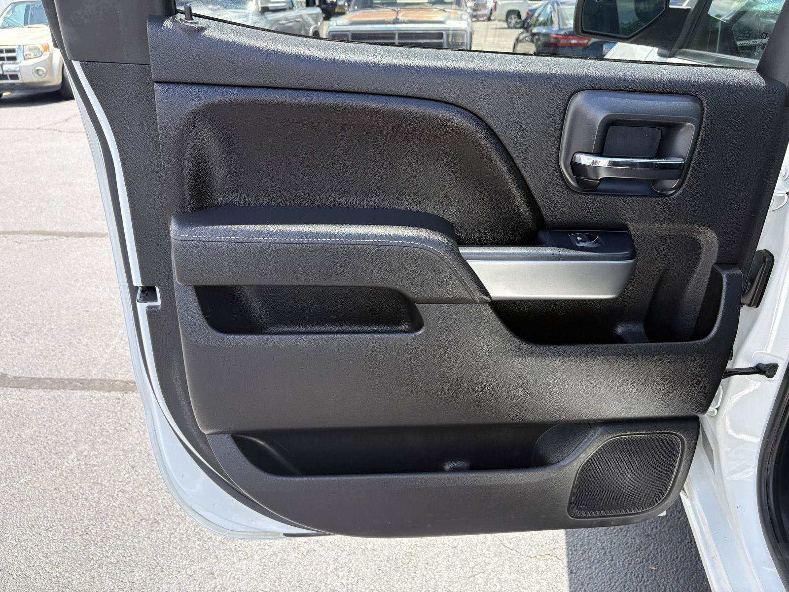Used 2015 Chevrolet Silverado 2500 LT AWD/4WD image 10