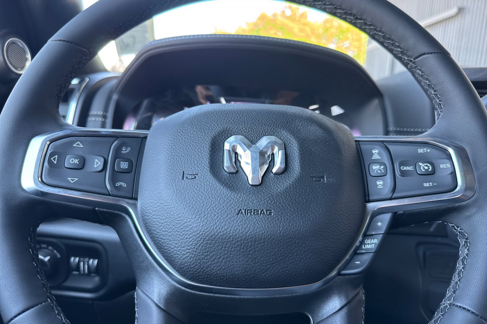 New 2026 RAM 2500 Laramie AWD/4WD image 22