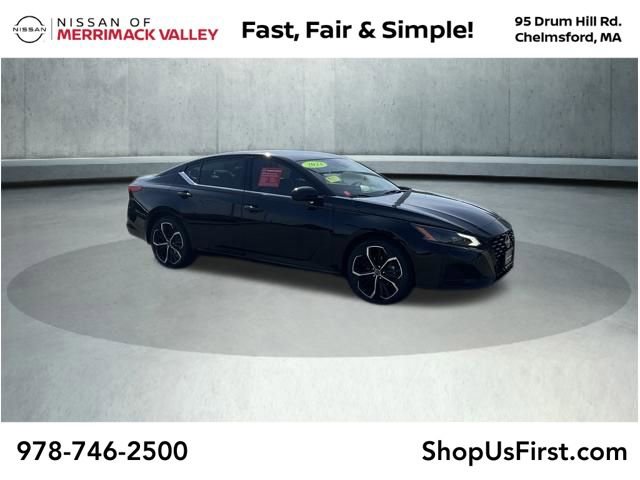Used 2023 Nissan Altima 2.5 SR image 1