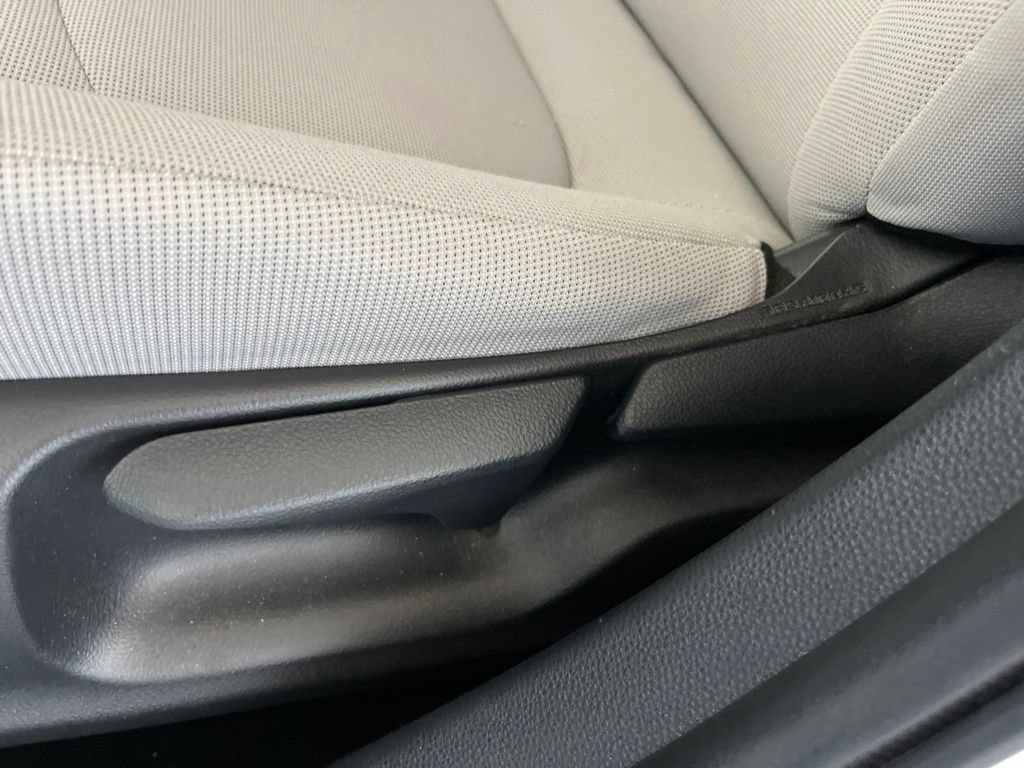 Used 2021 Toyota Corolla LE w/ Carpet Mat Package (TMS) FWD image 22