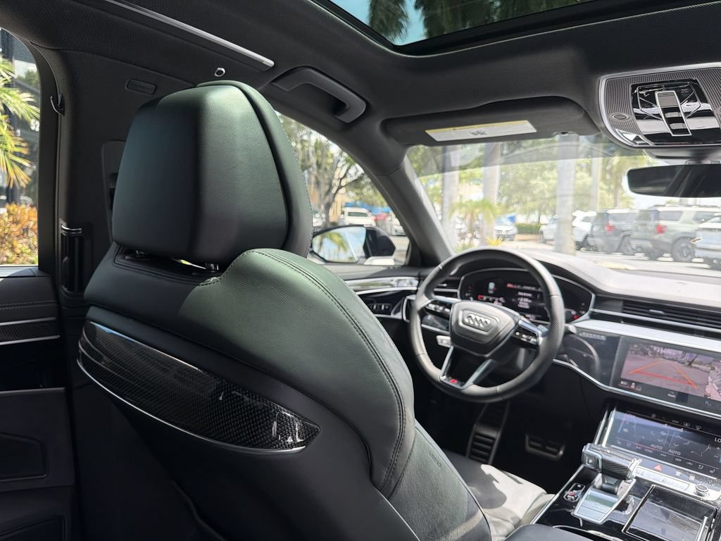 Used 2025 Audi S8 w/ Executive Package AWD/4WD image 17