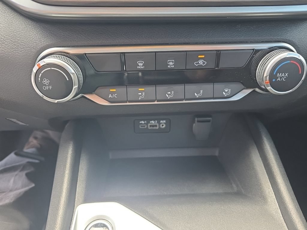 Used 2025 Nissan Altima 2.5 SV FWD image 19