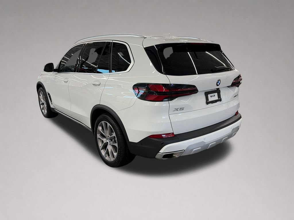 Used 2024 BMW X5 xDrive40i w/ Premium Package AWD/4WD image 6