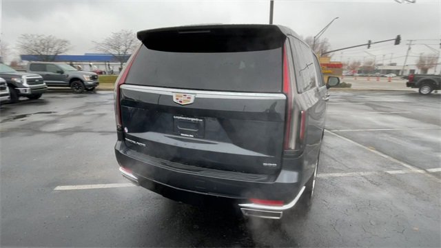 Used 2022 Cadillac Escalade ESV Premium Luxury Platinum image 9