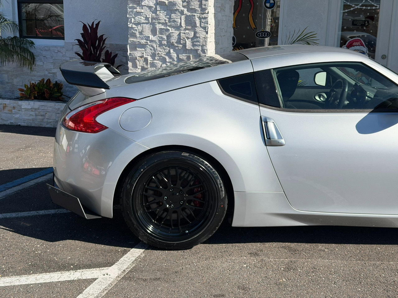 Used 2015 Nissan 370Z 2dr Cpe Manual Sport image 19