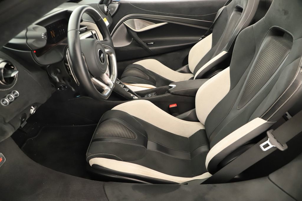 Used 2024 McLaren 750S Spider RWD image 20