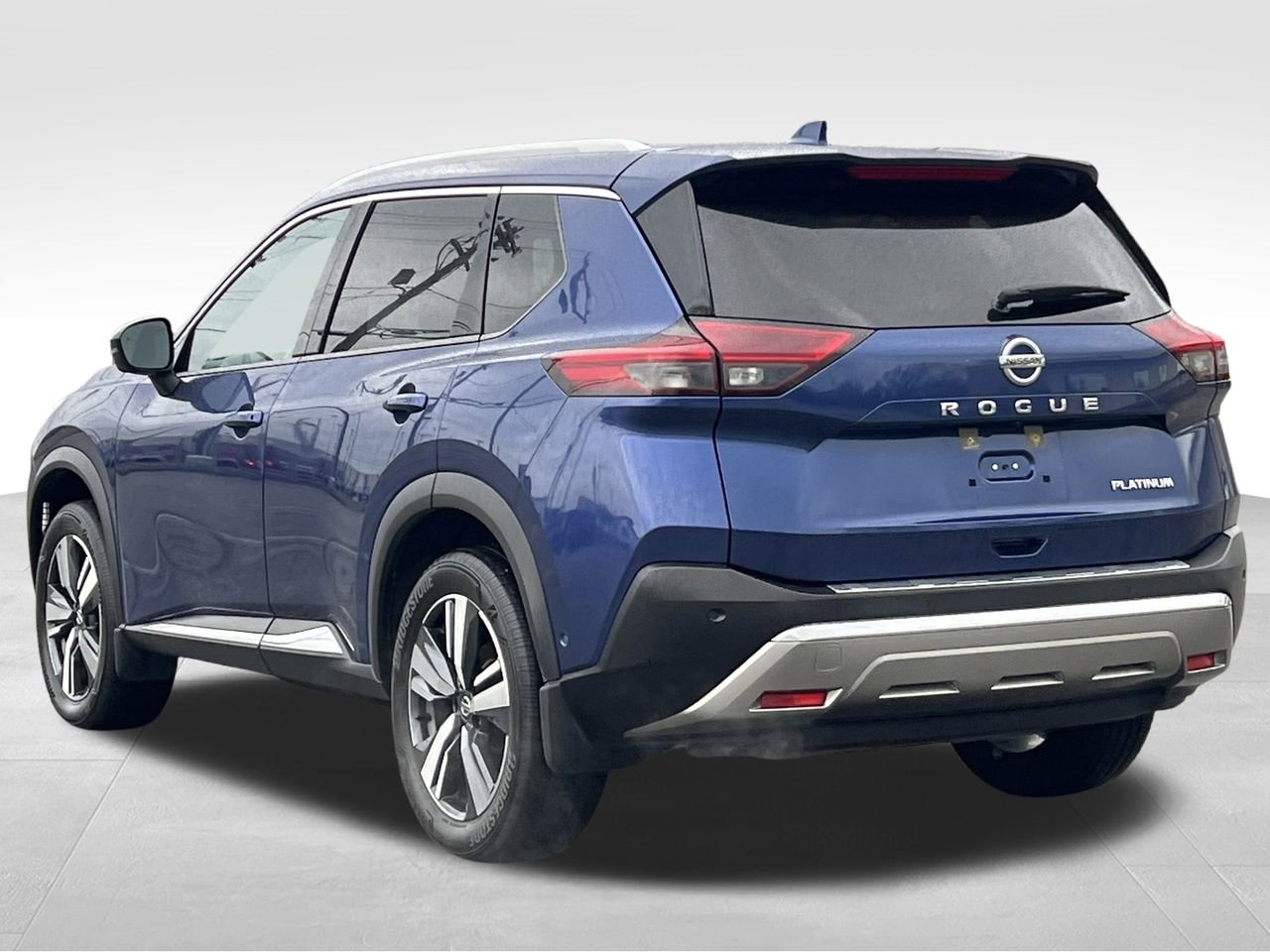 Used 2021 Nissan Rogue Platinum image 32