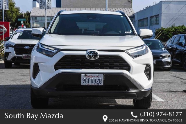Used 2023 Toyota RAV4 XLE FWD image 2