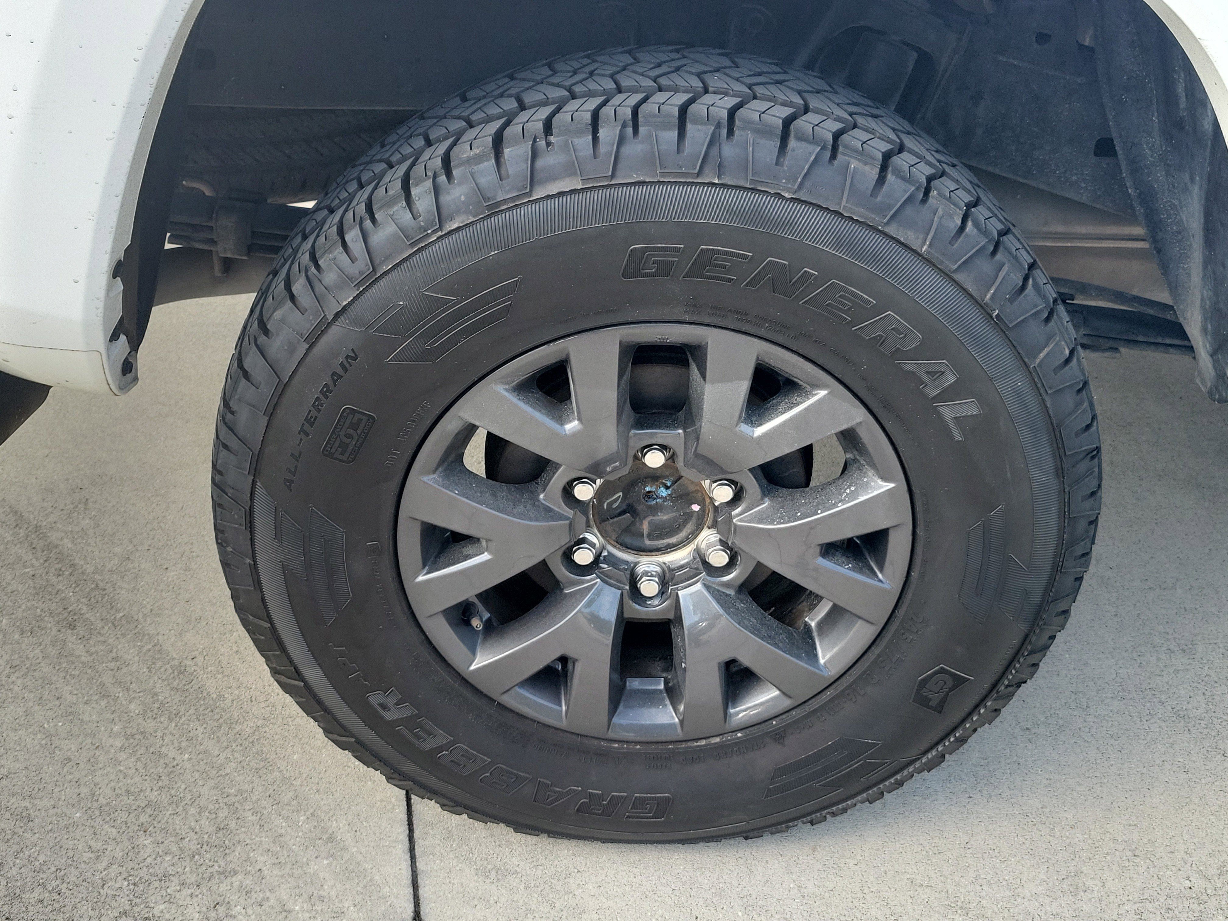 Used 2023 Toyota Tacoma SR5 AWD/4WD image 8