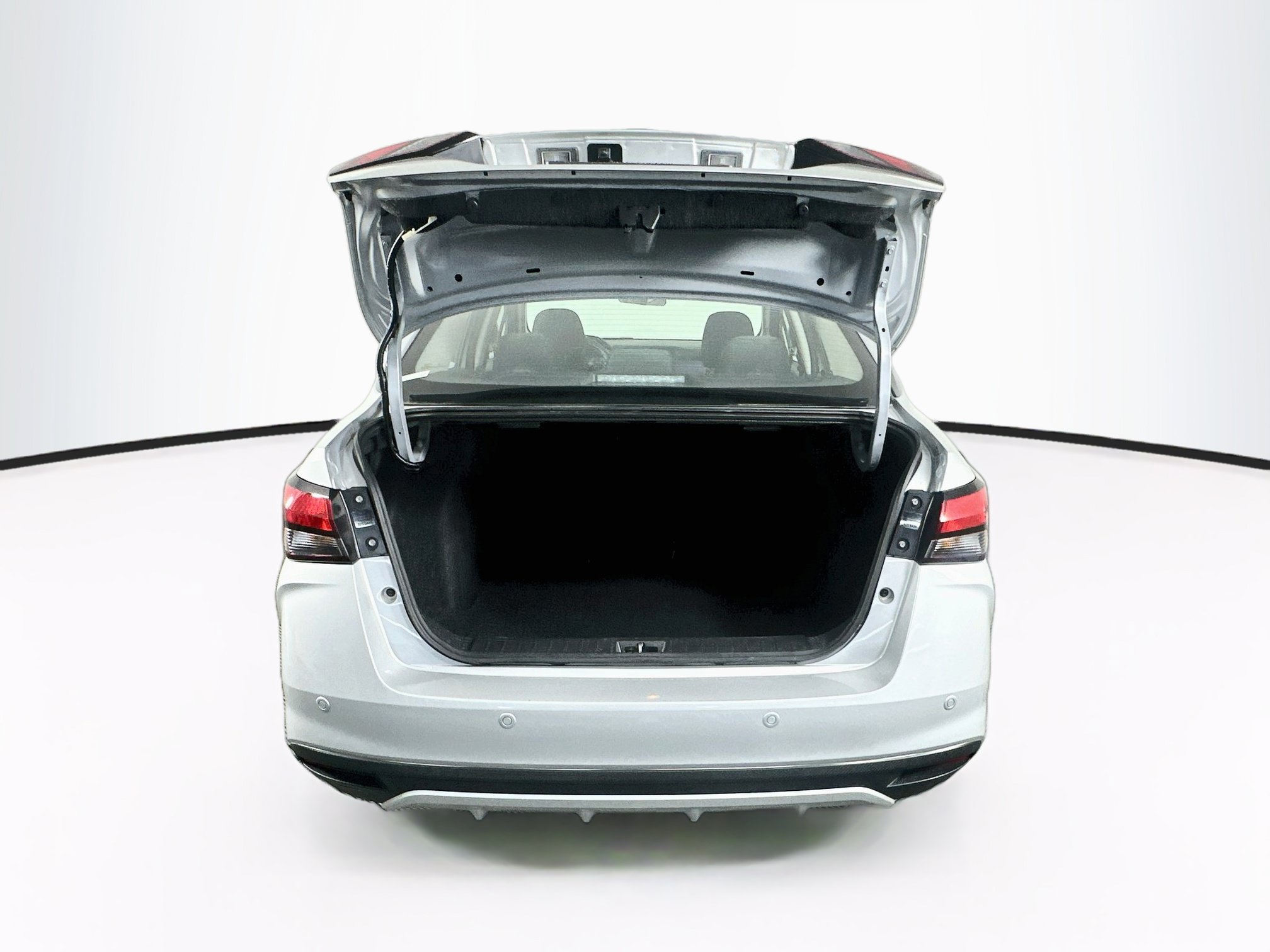 Used 2025 Nissan Versa SV FWD image 28