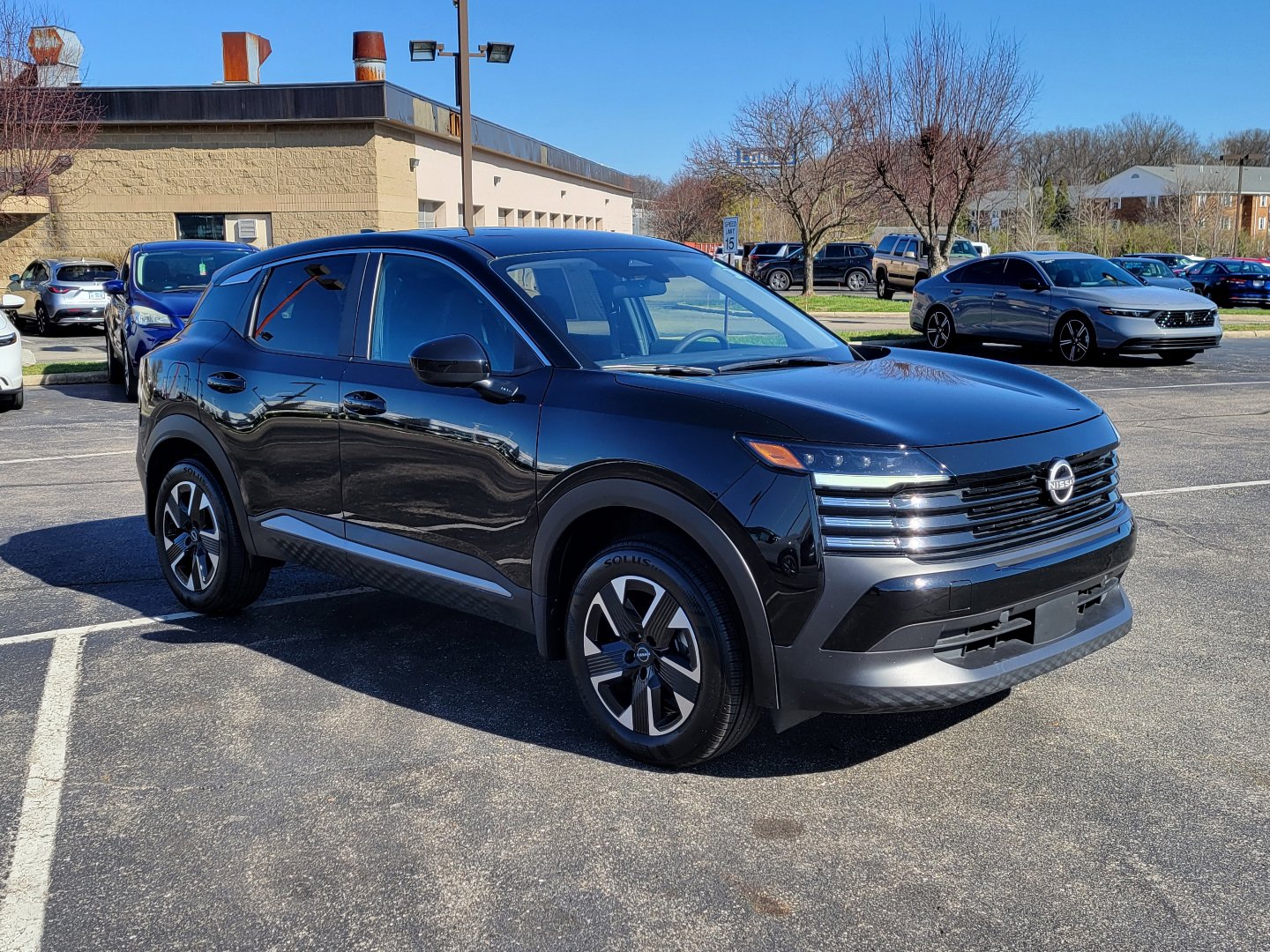 Certified 2025 Nissan Kicks SV AWD/4WD image 31
