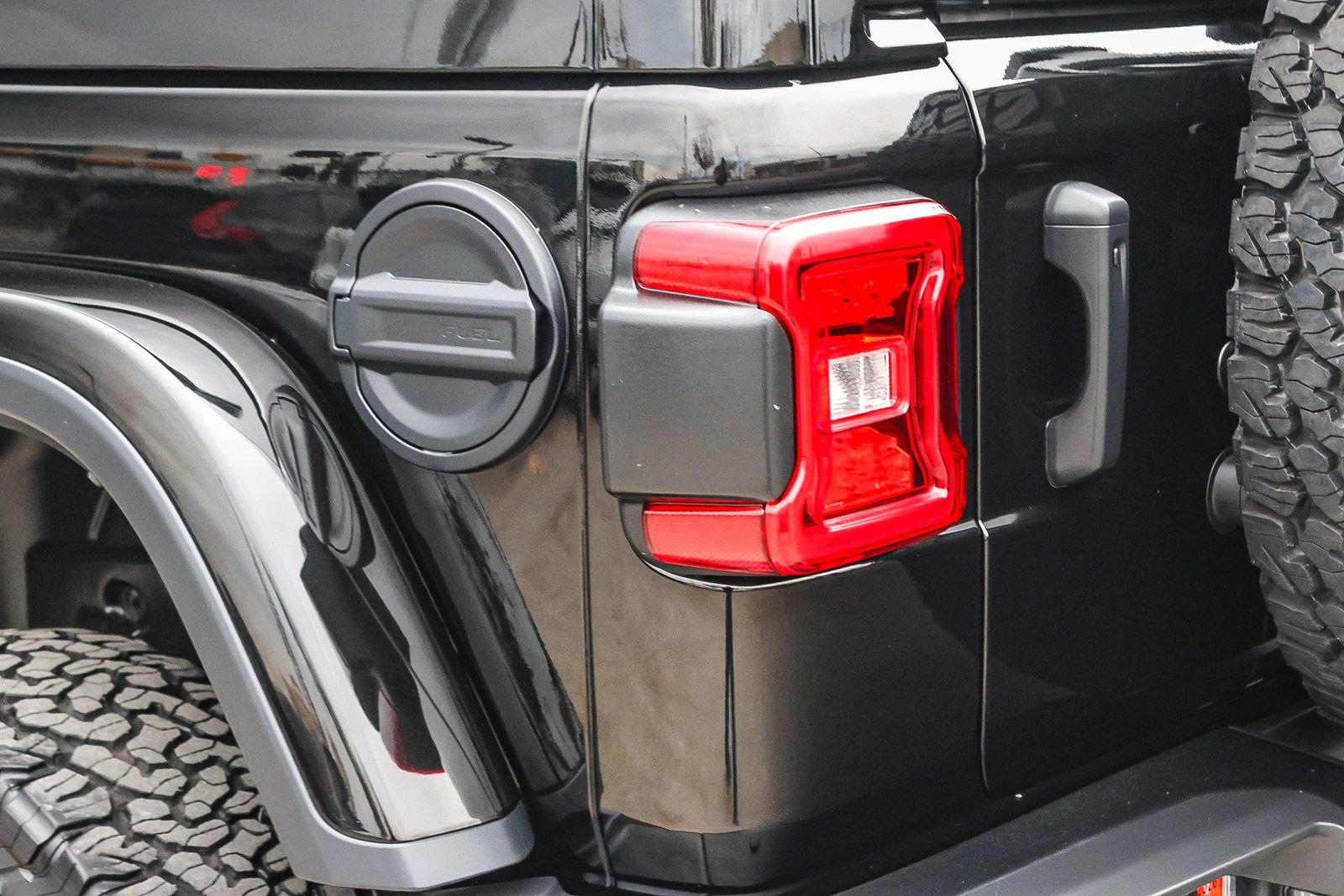 Used 2023 Jeep Wrangler Unlimited Rubicon 392 w/ Trailer Tow Package image 12