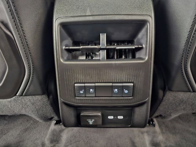 Used 2024 Jeep Wagoneer Launch Edition image 35