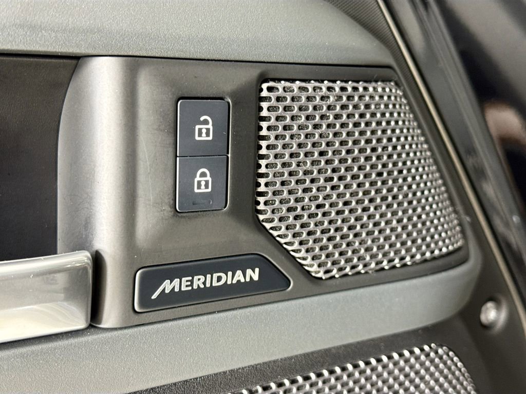 Used 2024 Land Rover Defender 110 X image 23