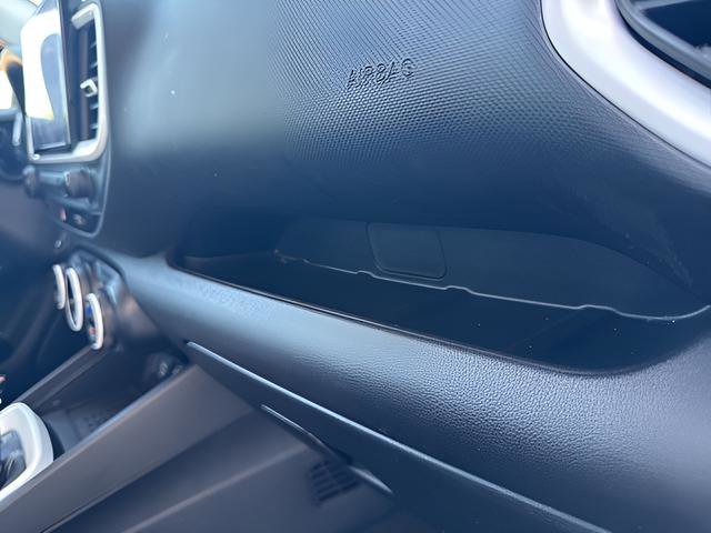 Used 2024 Hyundai Venue Limited image 32