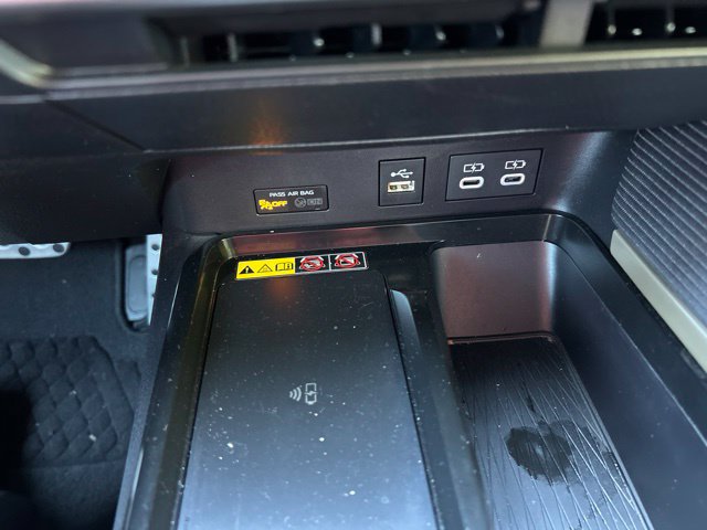 Used 2026 Toyota Camry SE w/ Multimedia Upgrade Package FWD image 17