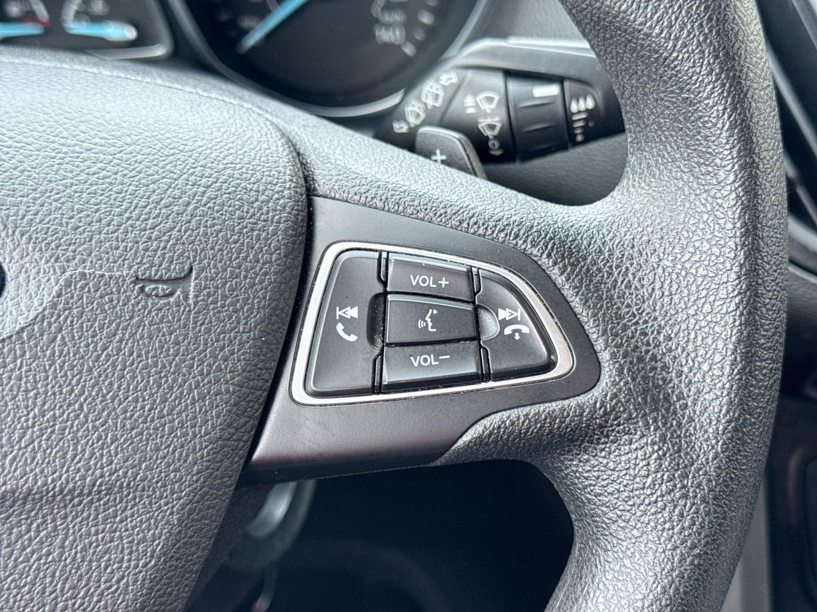 Used 2017 Ford Escape SE w/ Equipment Group 201A image 41